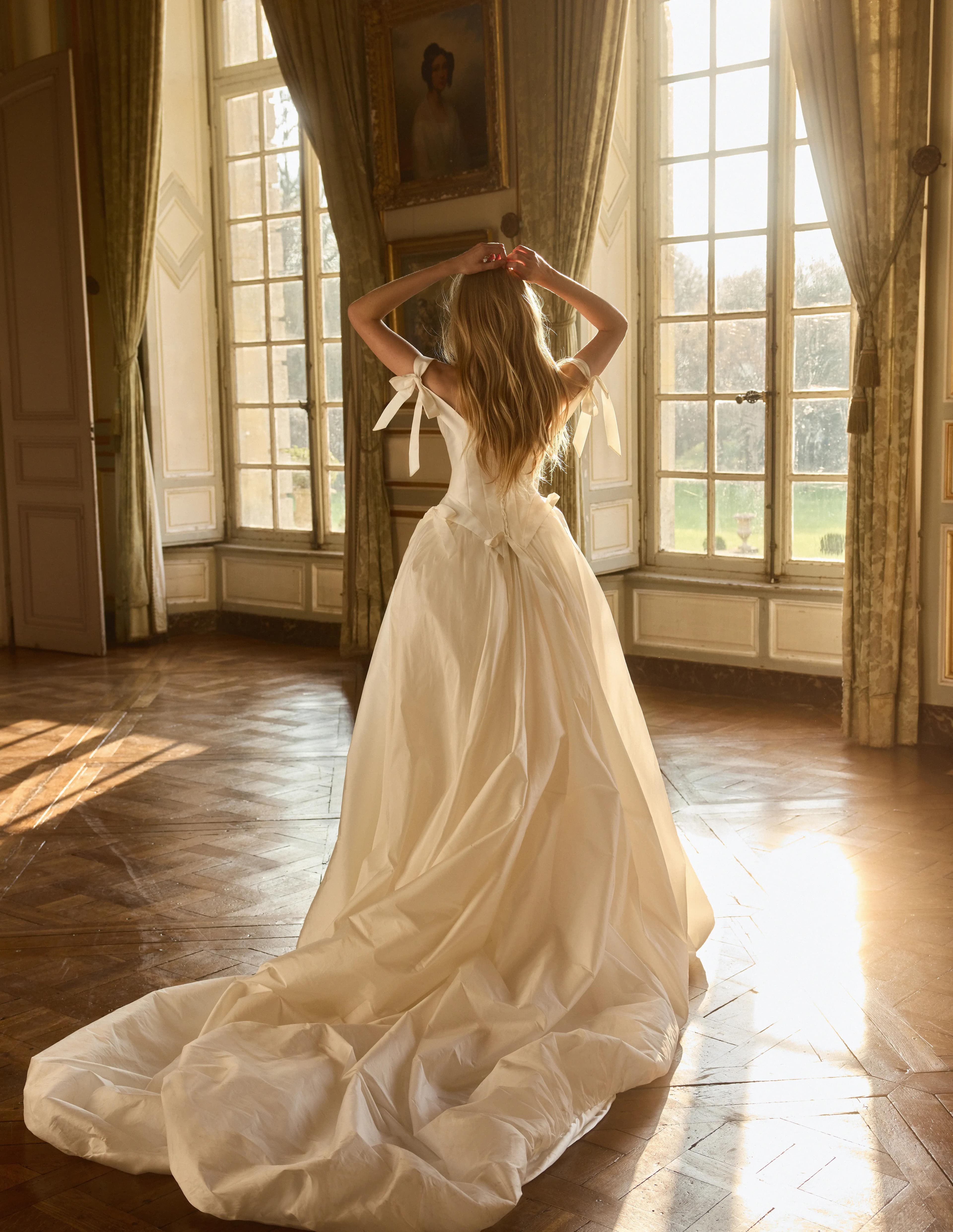 CARMEN — bridal gown by Netta BenShabu, Épure de Romance, style NB.BR.2711.V