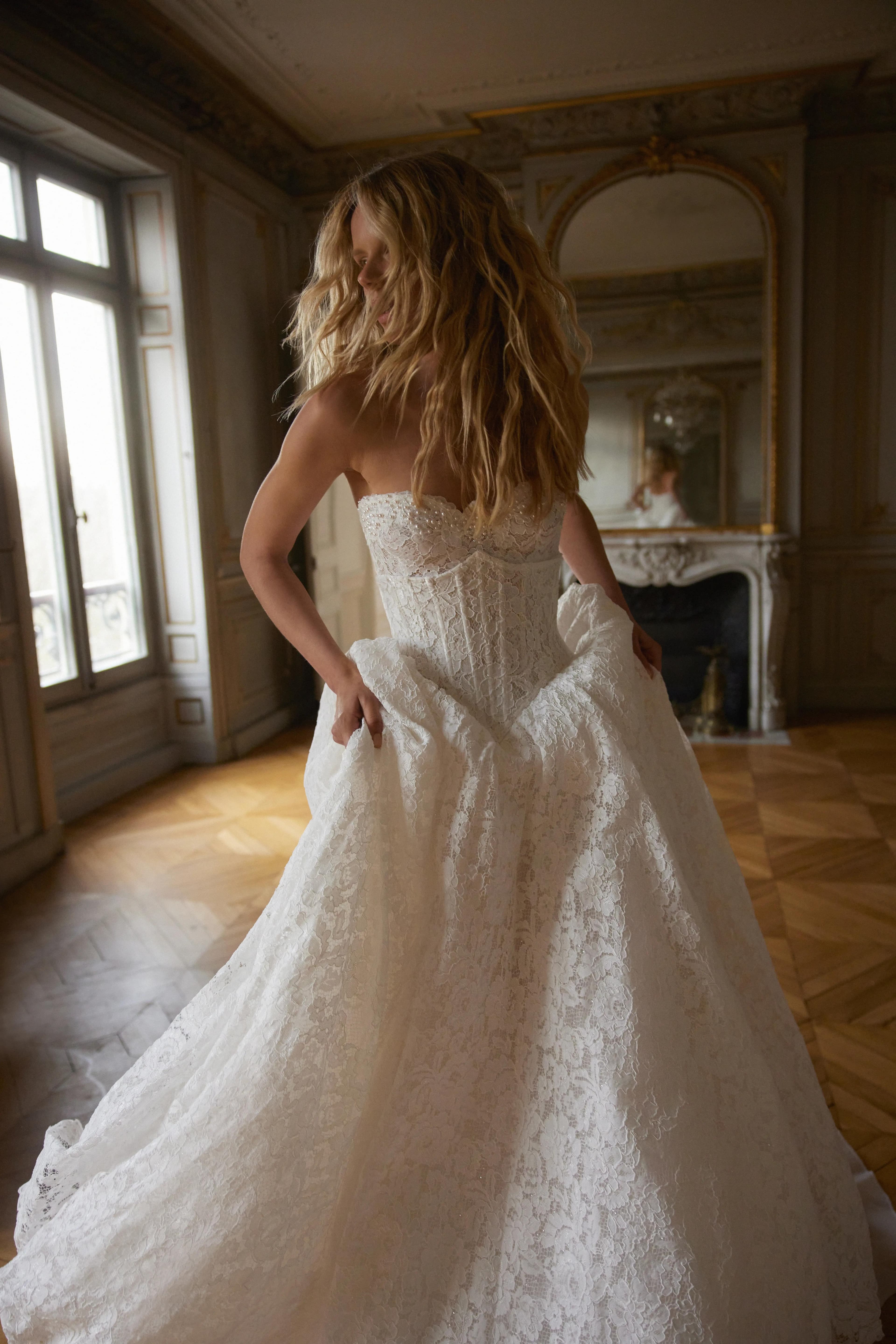 ANTOINETTE MINI — bridal gown by Netta BenShabu, La Muse, style NB.BR.2632.A