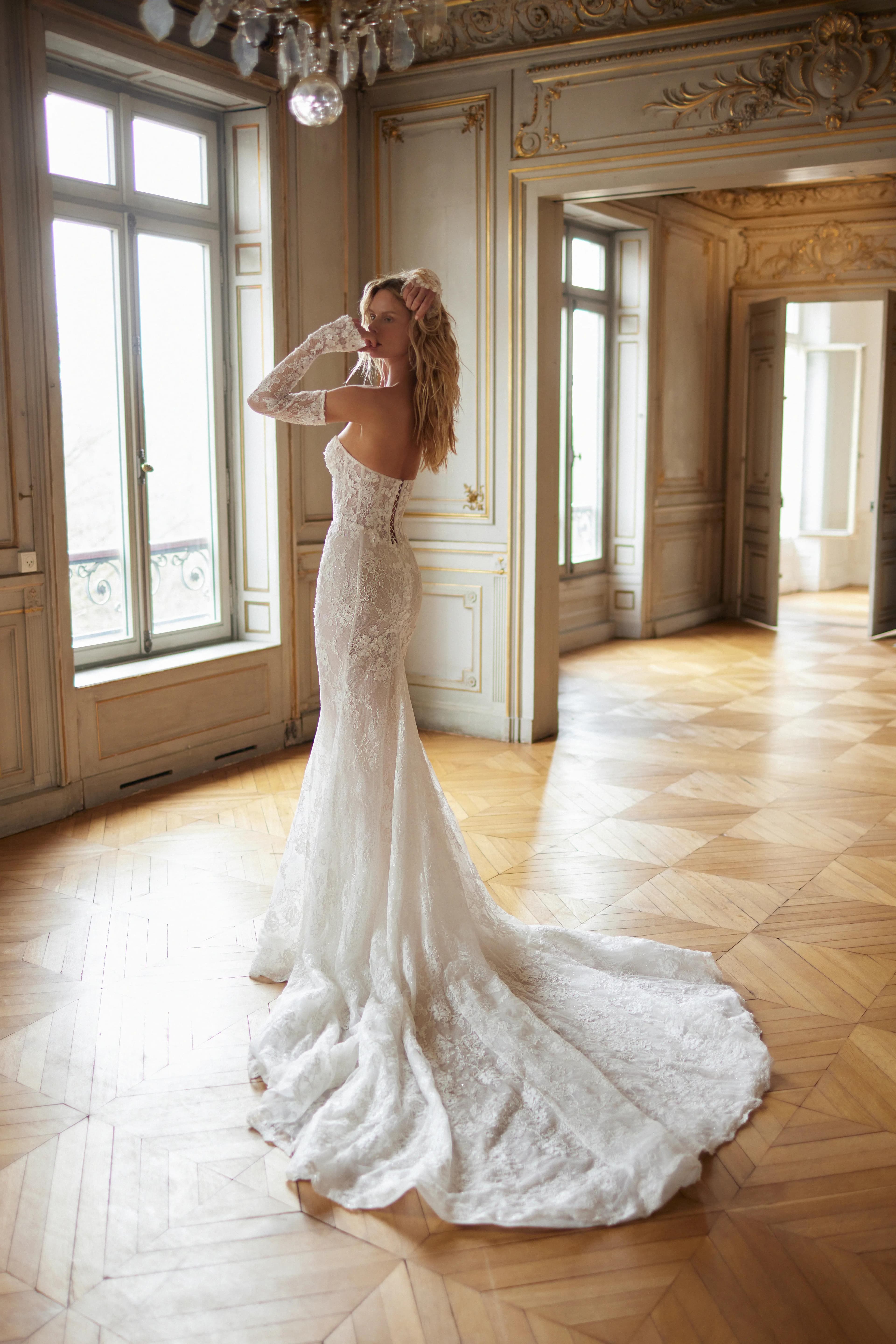 FLEUR — bridal gown by Netta BenShabu, La Muse, style NB.BR.2637.N