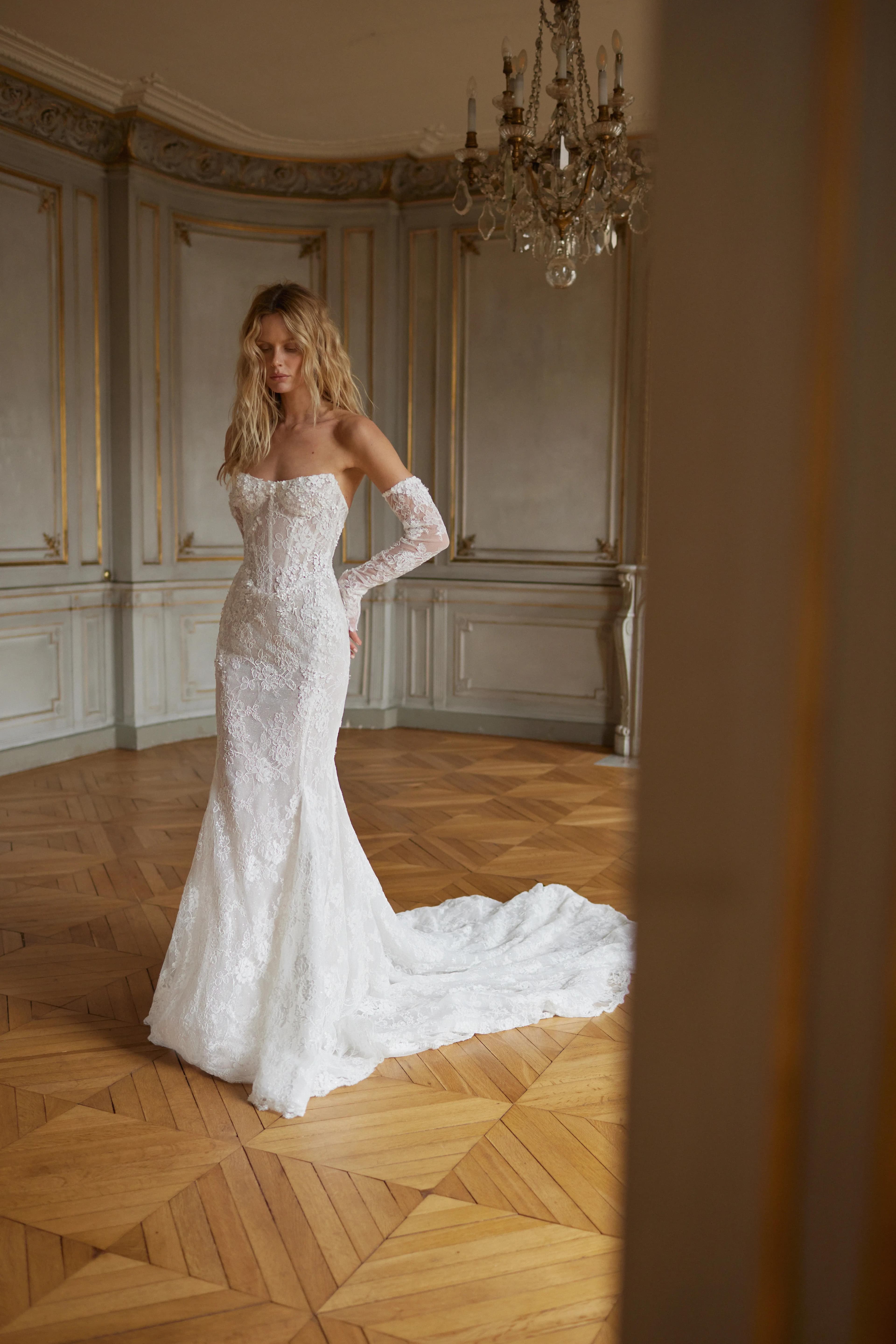 FLEUR — bridal gown by Netta BenShabu, La Muse, style NB.BR.2637.N